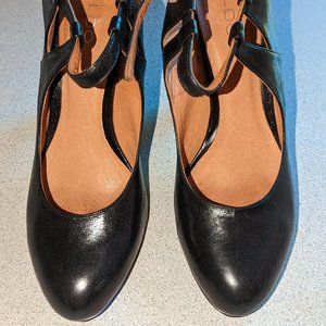 Black open back high heeled shoes 9.5M